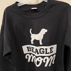 Womens Beagle Mom black small sweat shirt